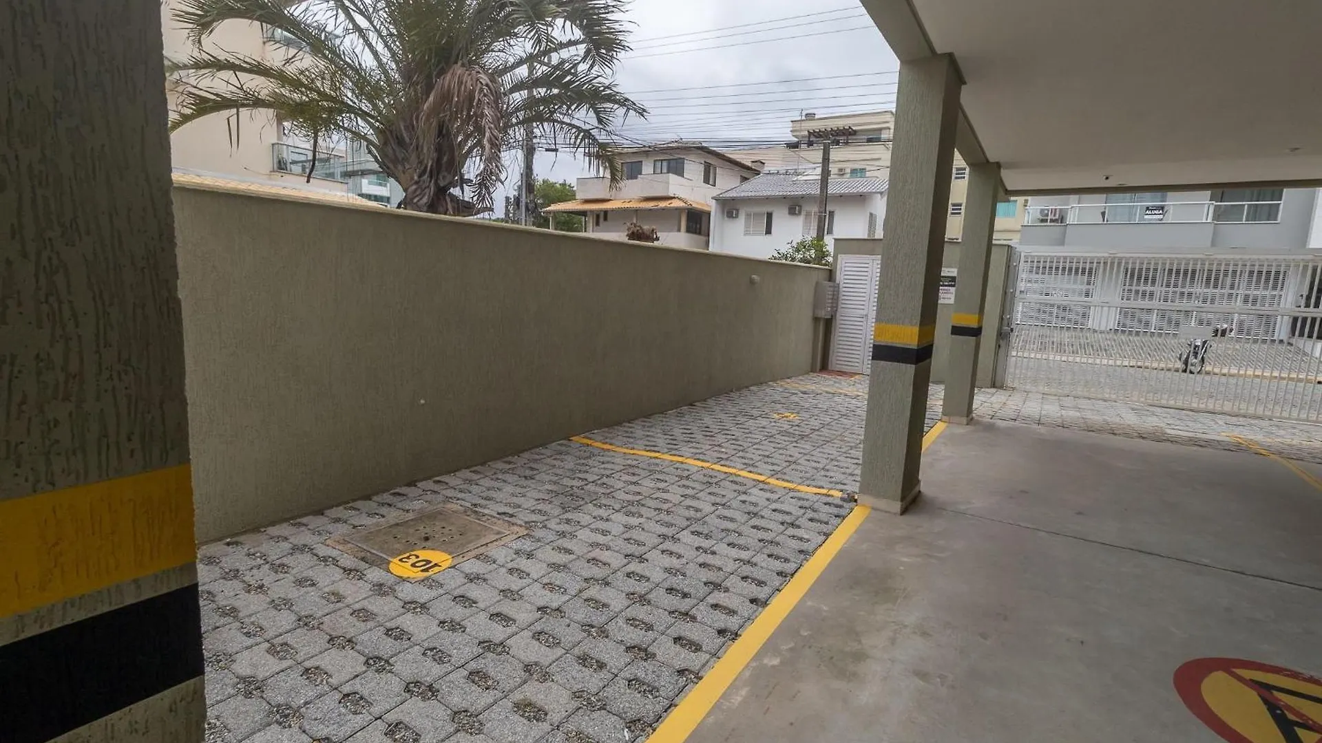 בומבינאס 173 - Apartamento 02 Dormitorios Na Praia De Bombas Para 6 Pessoas 0*,  ברזיל
